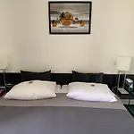 מלון Mainzer Hof 2*